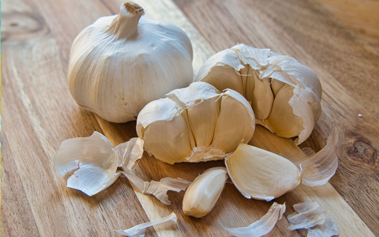 garlic tips